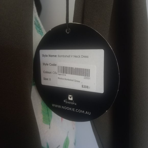 🥳HOST PICK🥳Nookie olive green bombshell plunge v neck body con midi dress (8) - Picture 5 of 9